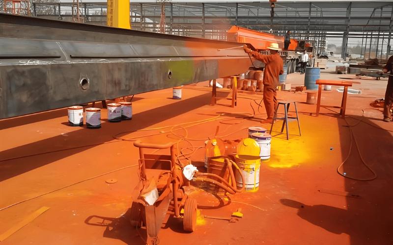 Beneficios de utilizar pinturas de alta calidad en proyectos industriales