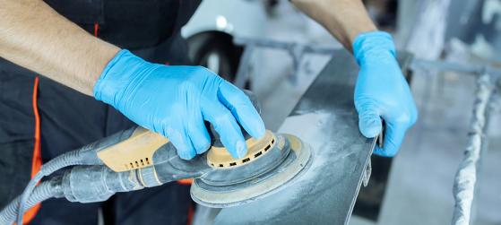 ¿Por qué es importante la preparación de la superficie antes de pintar?